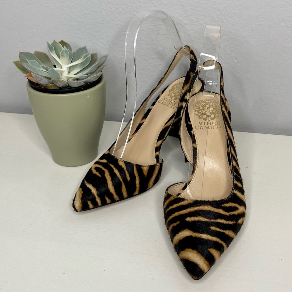 NWOT Vince Camuto Animal Tiger Print Block Pump / Closed-Toe Heel - Size 6